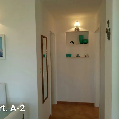 A1 Marina, Okrug Gornji トロギール