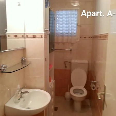 شقة A1 Marina, Okrug Gornji تروغير