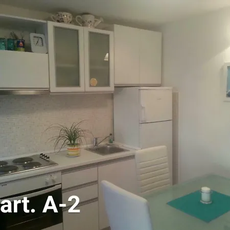 A1 Marina, Okrug Gornji * Trogir