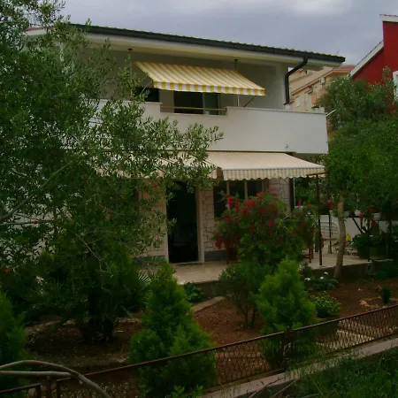 A1 Marina, Okrug Gornji شقة