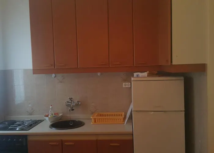 A1 Marina, Okrug Gornji