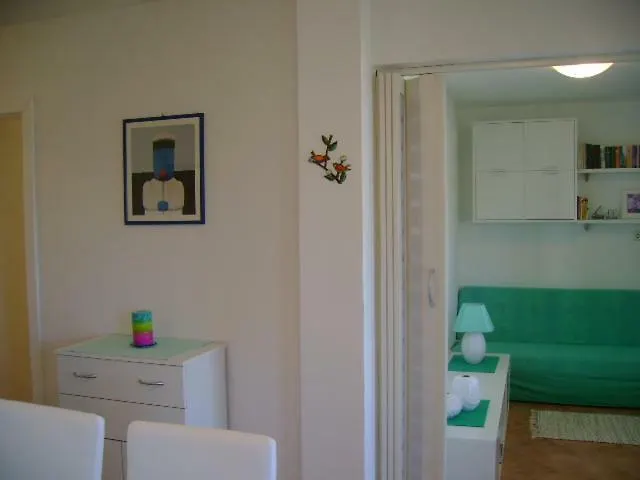 A1 Marina, Okrug Gornji