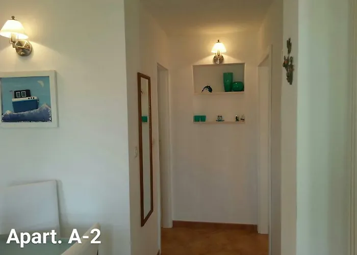 A1 Marina, Okrug Gornji Trogir