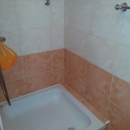 A1 Marina, Okrug Gornji