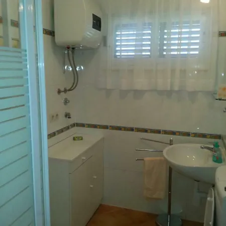 A1 Marina, Okrug Gornji * Trogir